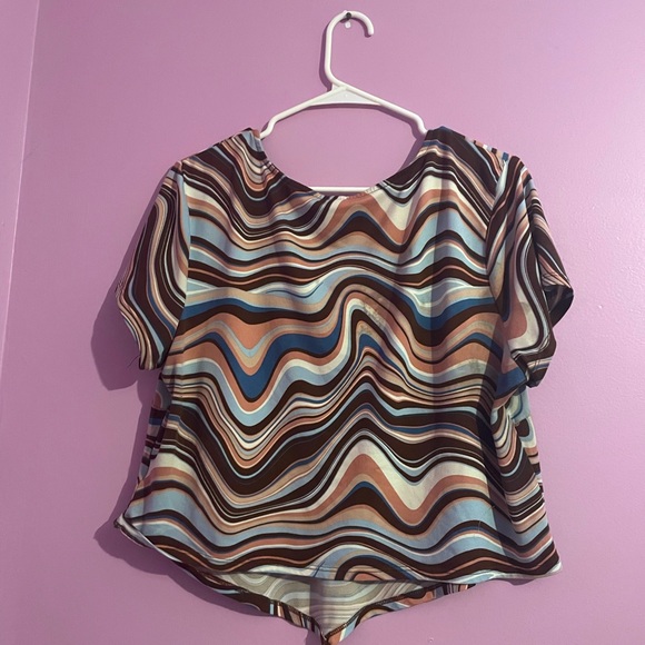 crop top xxxl (21) from no boundaries - Picture 2 of 2